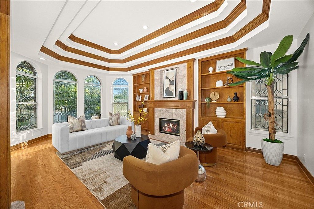 Bonus room with versatile living space