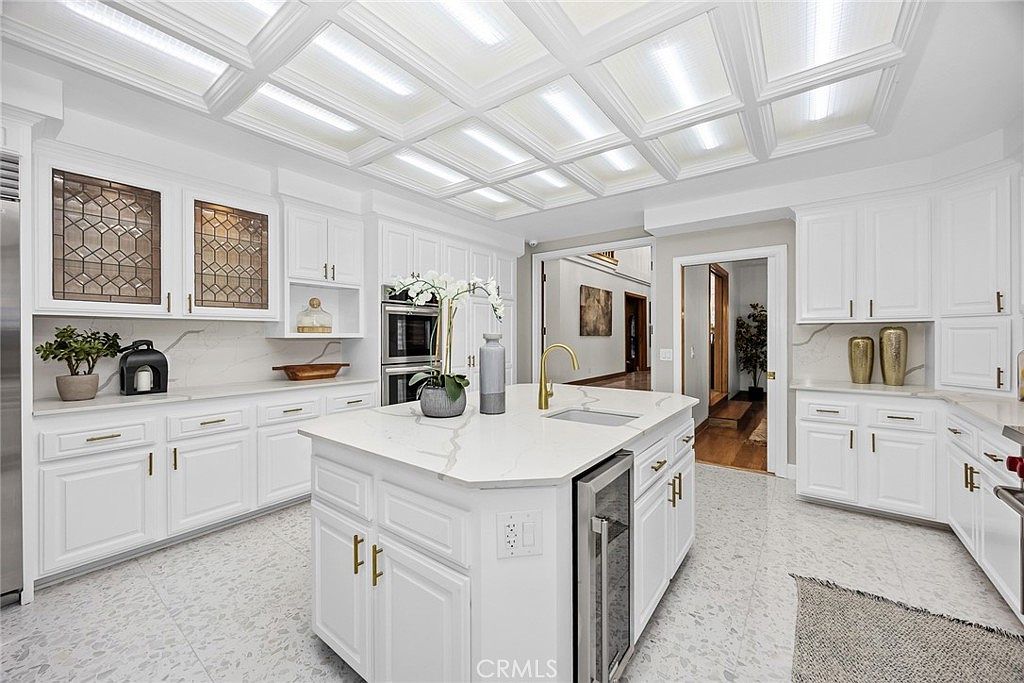 Stone patio and outdoor entertaining area